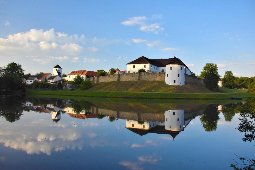 Ubytovani Pod Jilmem Zar Exterior foto