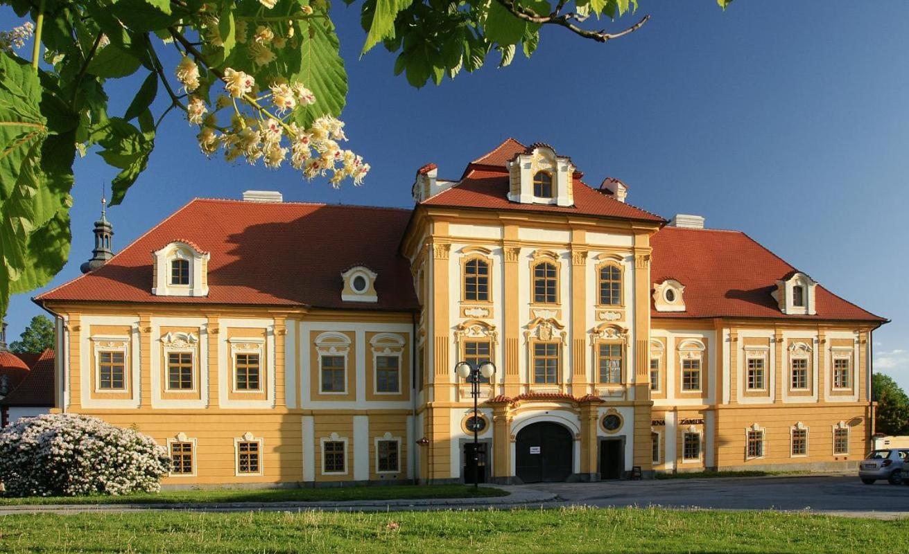 Ubytovani Pod Jilmem Zar Exterior foto